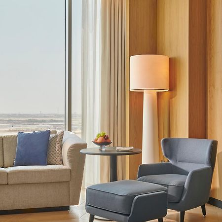 Grand Hyatt Kuwait Hotel Kuwait City Eksteriør billede A floor lamp