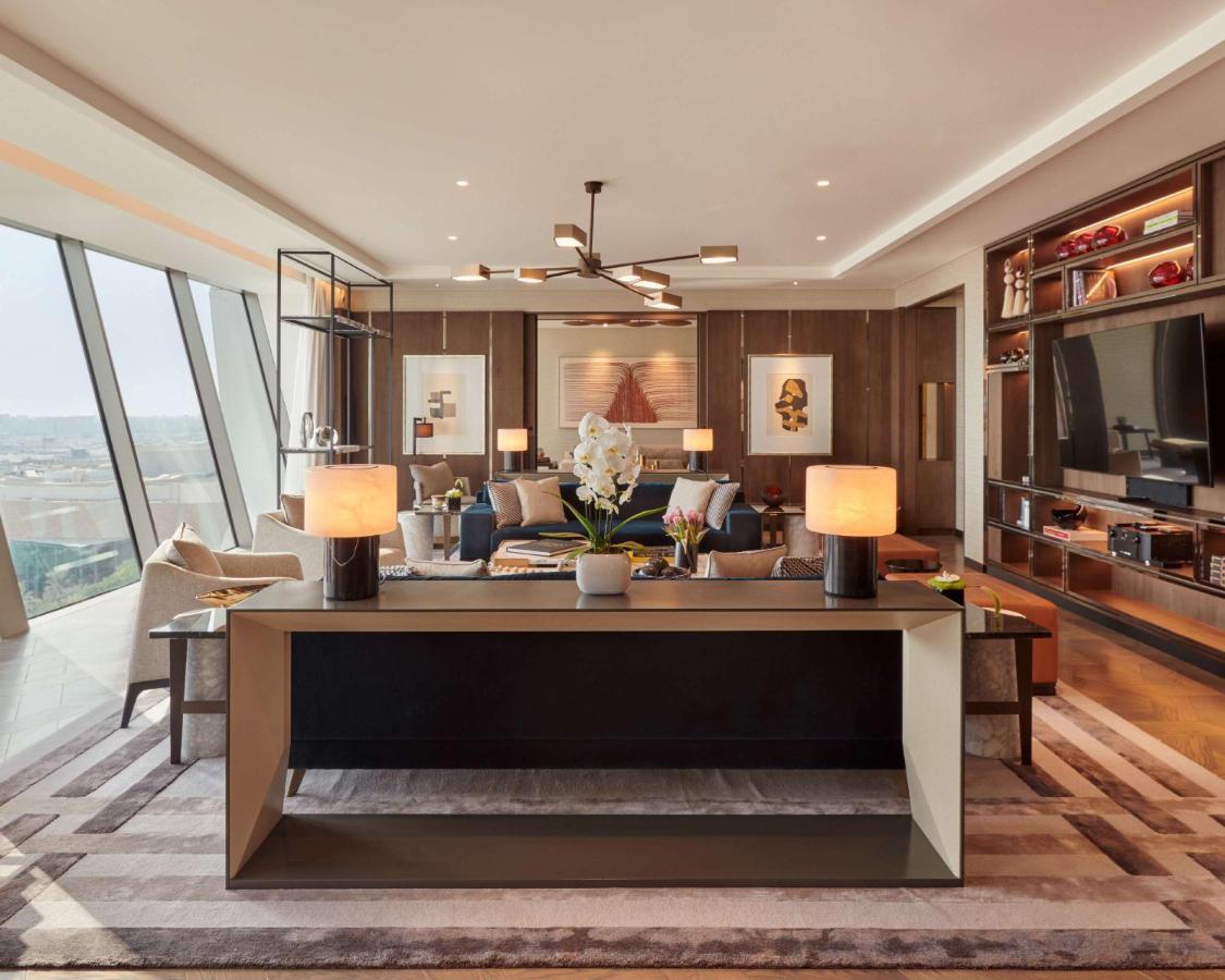 Grand Hyatt Kuwait Hotel Kuwait City Eksteriør billede The living room of a Sky Residence