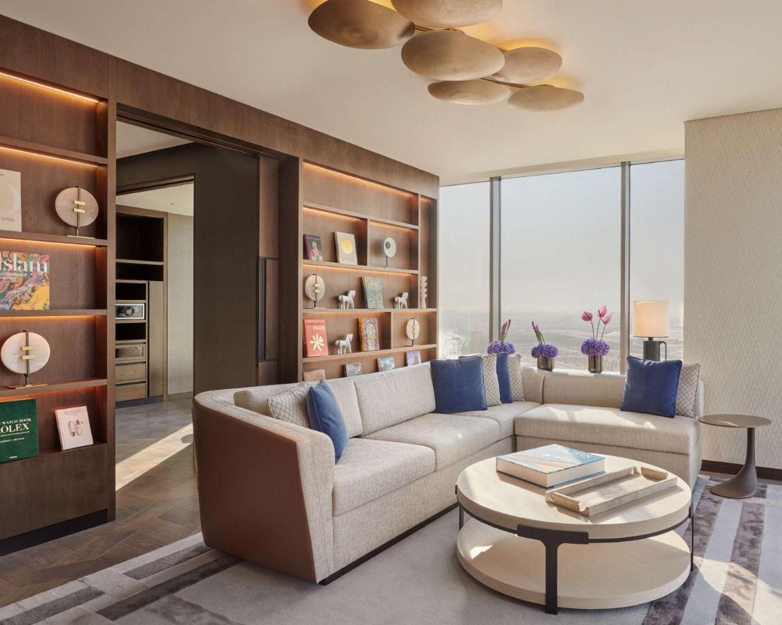 Grand Hyatt Kuwait Hotel Kuwait City Eksteriør billede A living room at the Ritz-Carlton, DIFC