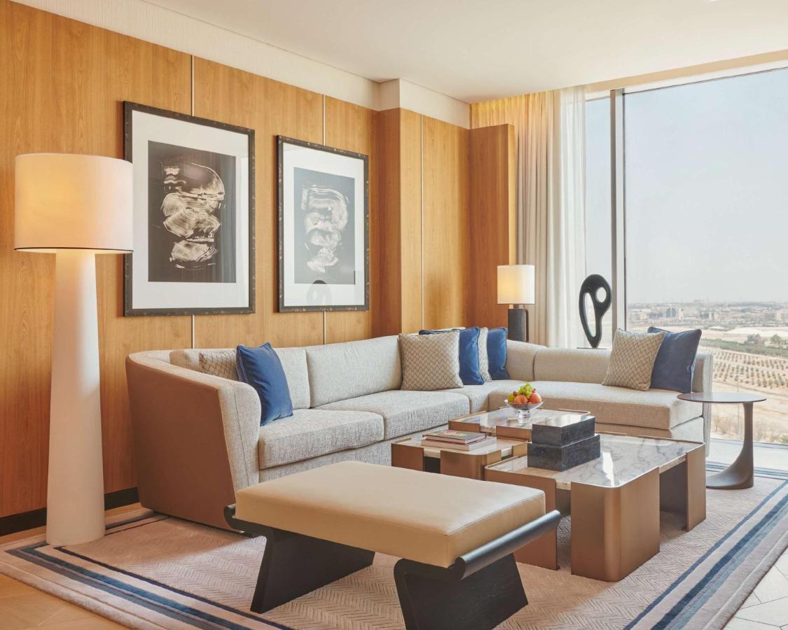 Grand Hyatt Kuwait Hotel Kuwait City Eksteriør billede A living room at the Ritz-Carlton, DIFC