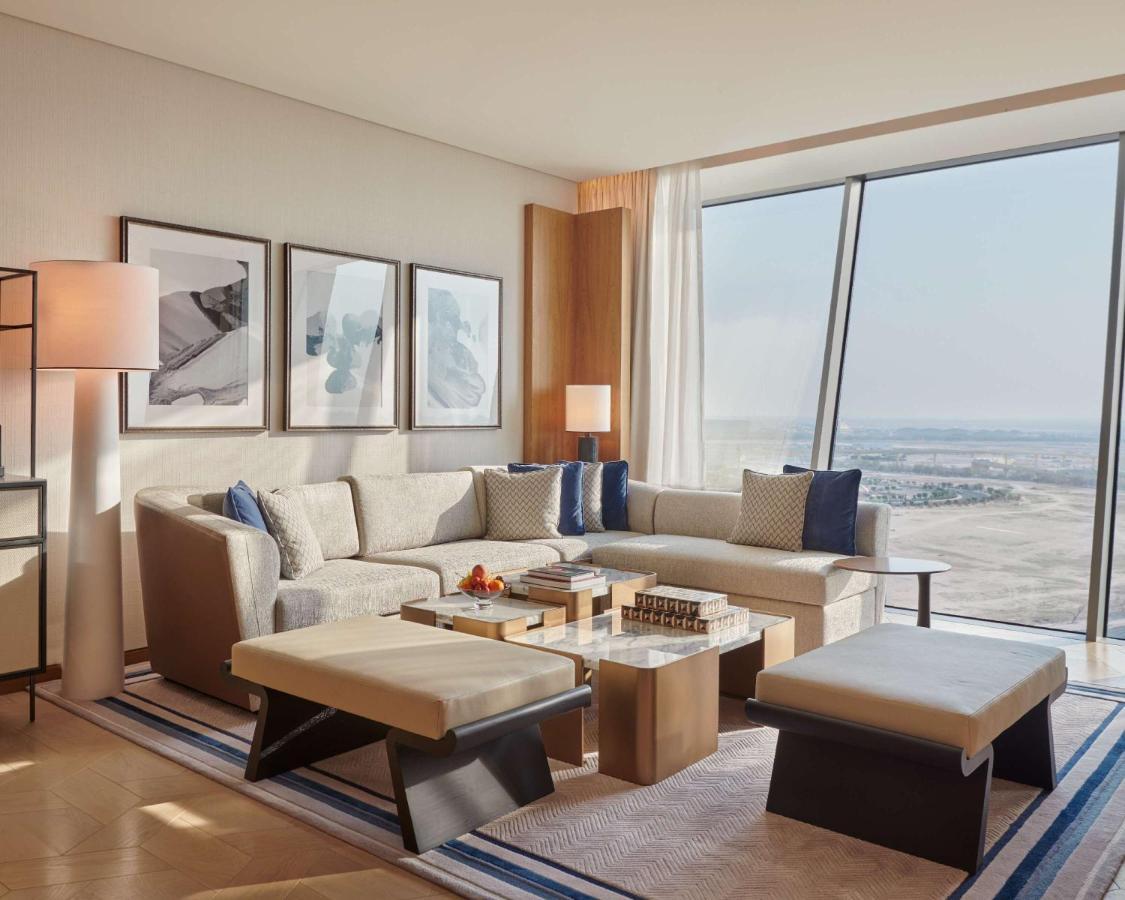 Grand Hyatt Kuwait Hotel Kuwait City Eksteriør billede A living room at the Ritz-Carlton, DIFC