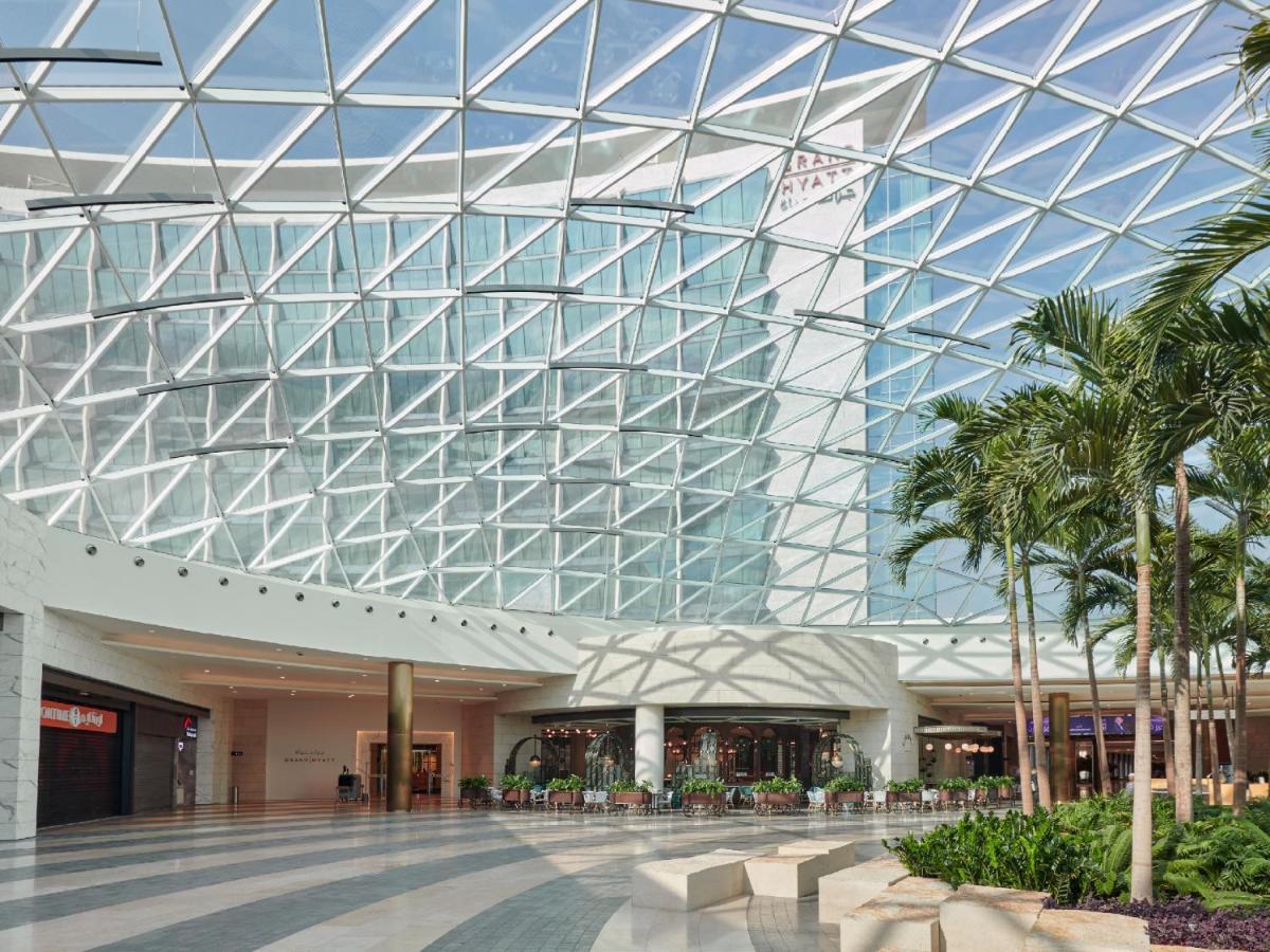Grand Hyatt Kuwait Hotel Kuwait City Eksteriør billede The Atrium