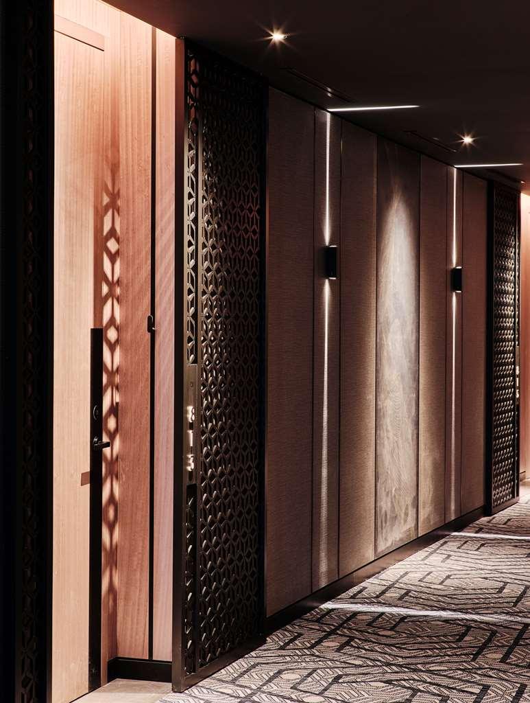Grand Hyatt Kuwait Hotel Kuwait City Værelse billede Doors of the hotel
