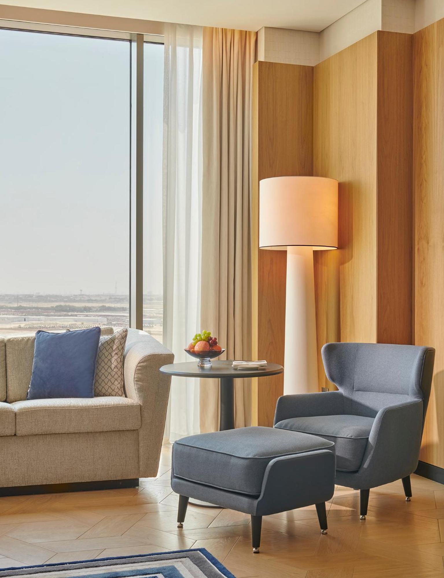 Grand Hyatt Kuwait Hotel Kuwait City Eksteriør billede A floor lamp